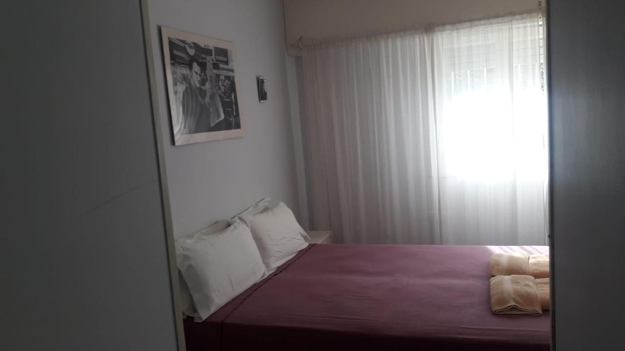 Hotel De Cine Las Golondrinas Villa Gesell Camera foto