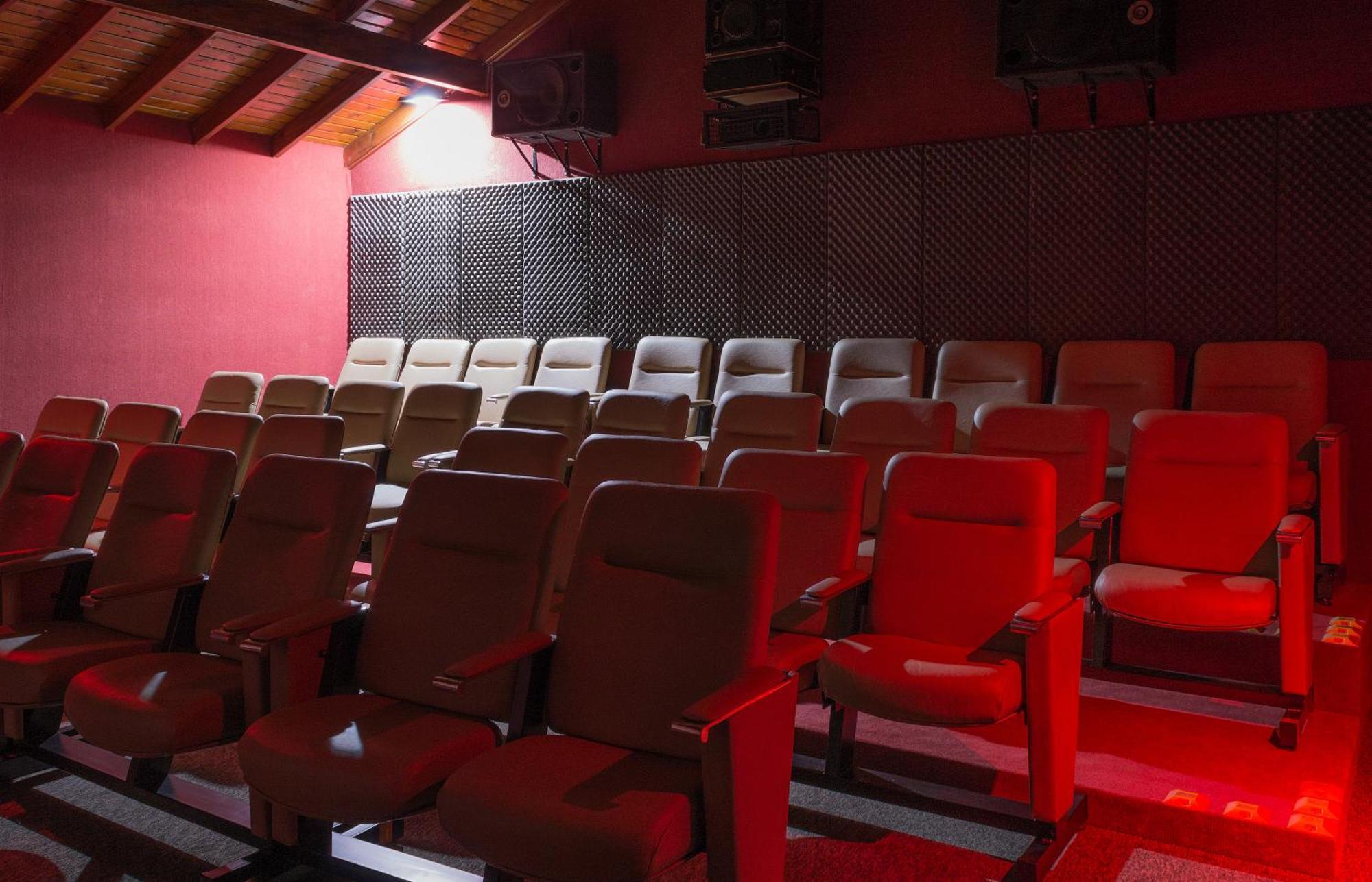 Hotel De Cine Las Golondrinas Villa Gesell Esterno foto
